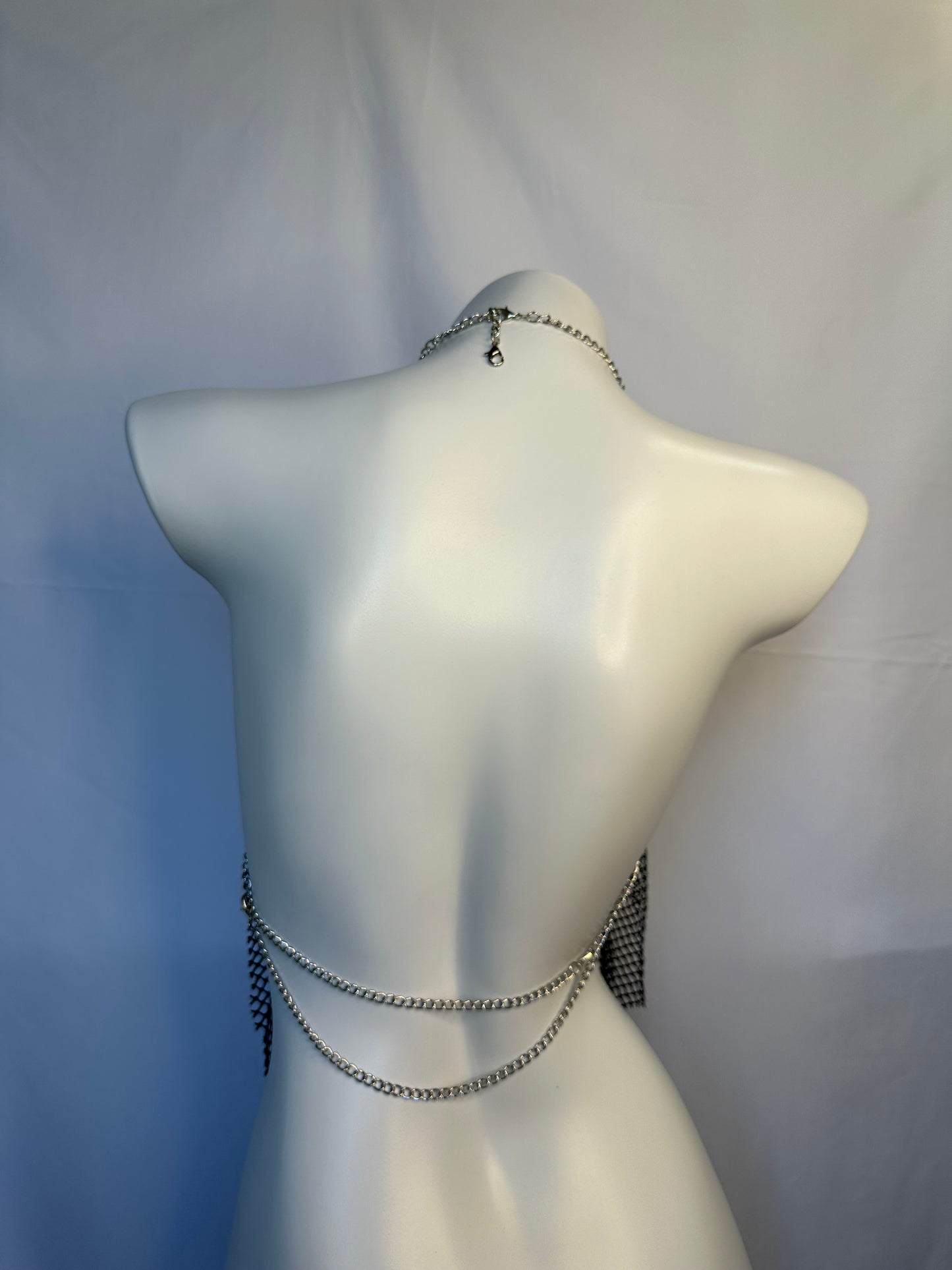 Top brillante de tirantes con malla de pedrería